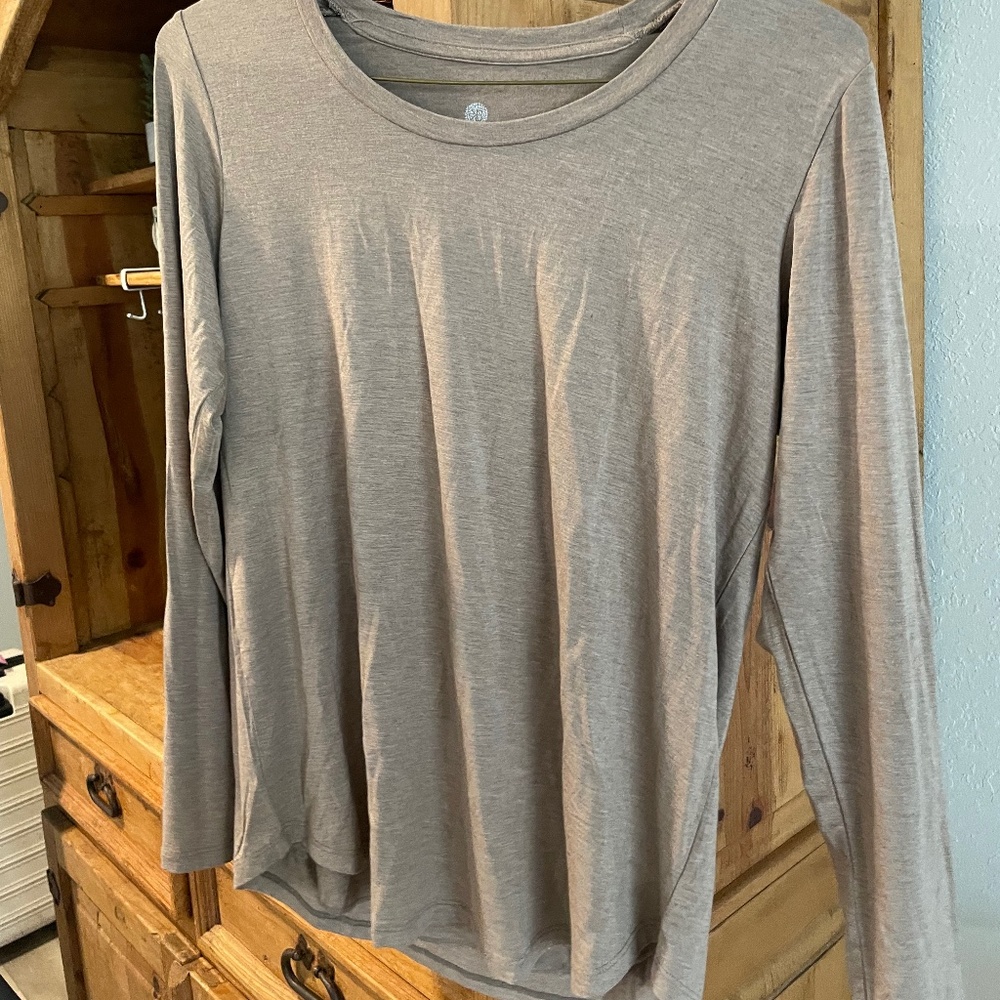 Kindred Bravely bamboo king sleeve nursing top